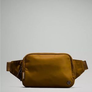 Lululemon large Everyday Belt Bag Burnt Caramel